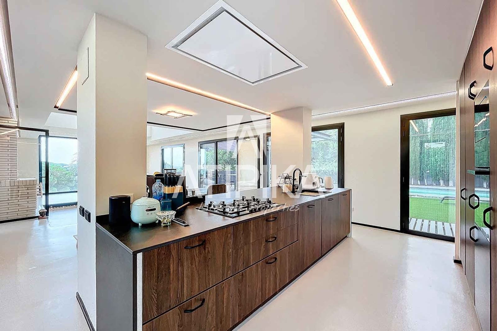 4 soveværelse Villa til salg i Premia de Dalt med swimmingpool - € 1.680.000 (Ref: 8463218)