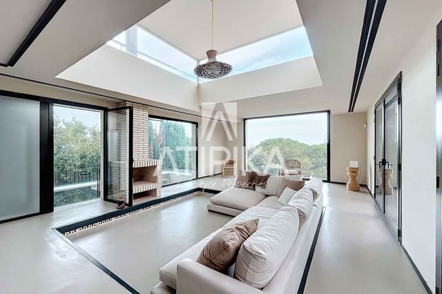 Chalet de 4 habitaciones en Premià de Dalt en venta con piscina - 1.680.000 € (Ref: 8463218)