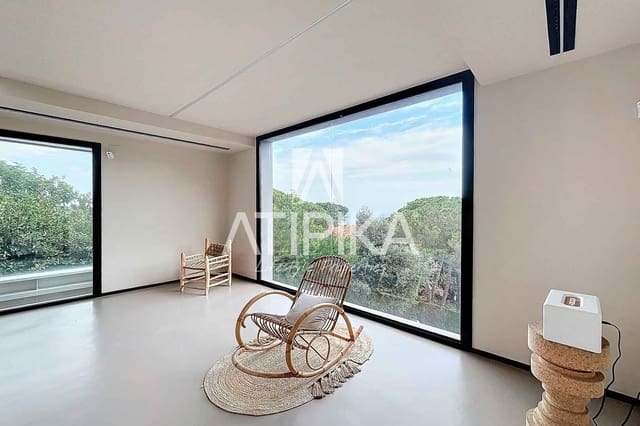 Chalet de 4 habitaciones en Premià de Dalt en venta con piscina - 1.680.000 € (Ref: 8463218)