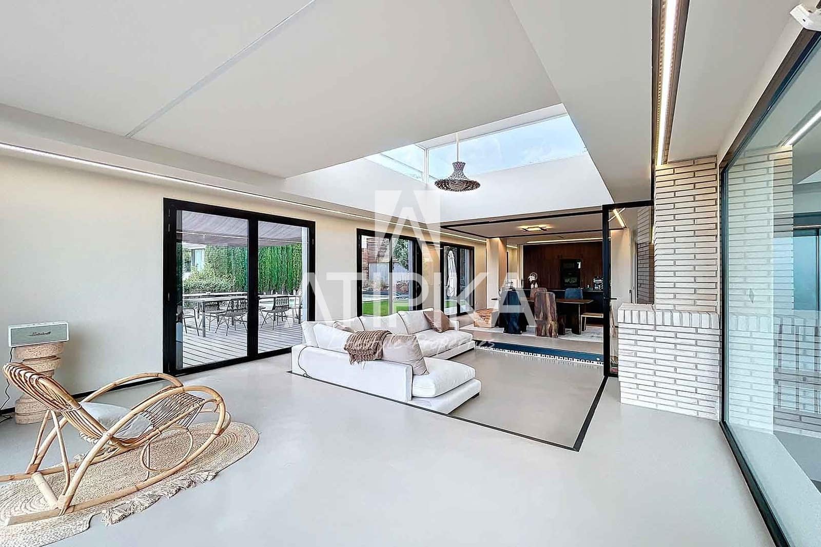 4 soveværelse Villa til salg i Premia de Dalt med swimmingpool - € 1.680.000 (Ref: 8463218)