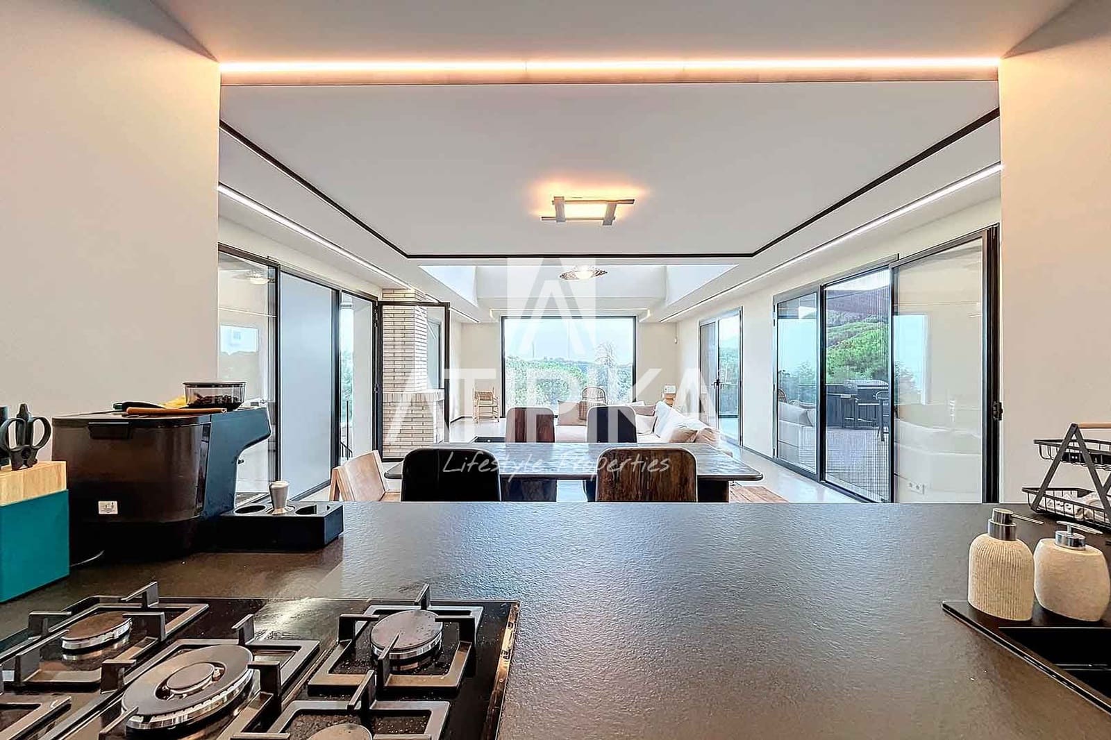 4 soveværelse Villa til salg i Premia de Dalt med swimmingpool - € 1.680.000 (Ref: 8463218)