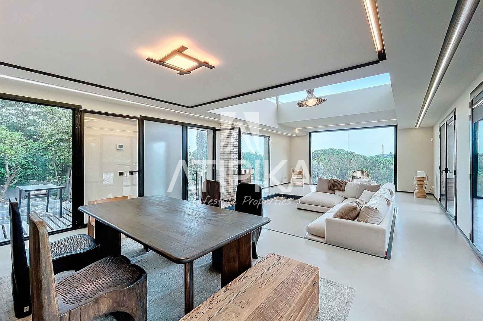 4 soveværelse Villa til salg i Premia de Dalt med swimmingpool - € 1.680.000 (Ref: 8463218)