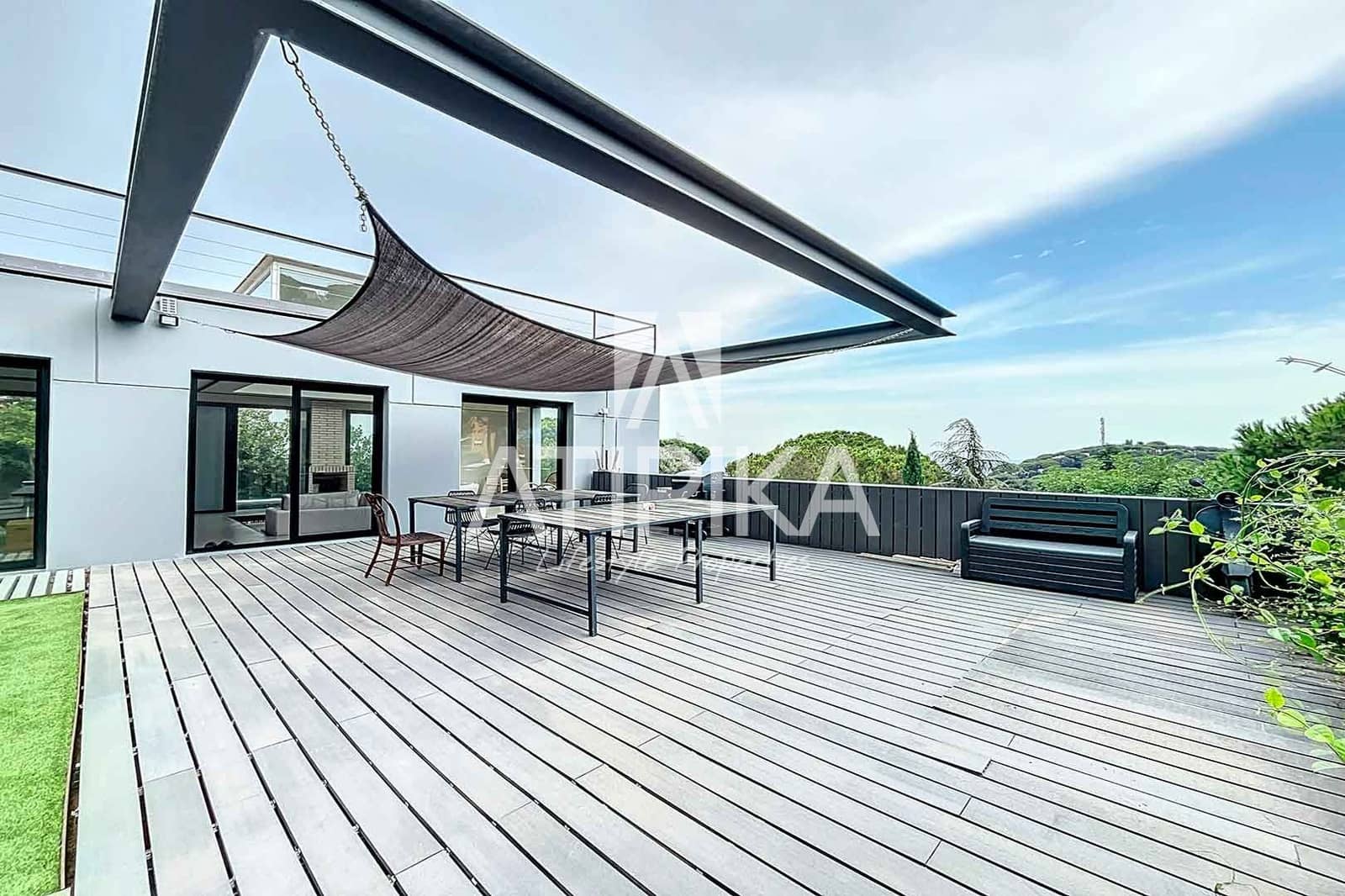 4 soveværelse Villa til salg i Premia de Dalt med swimmingpool - € 1.680.000 (Ref: 8463218)