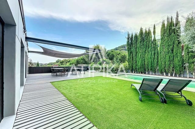 Chalet de 4 habitaciones en Premià de Dalt en venta con piscina - 1.680.000 € (Ref: 8463218)