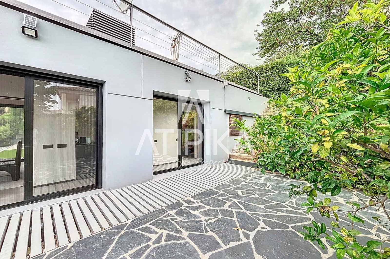 4 soveværelse Villa til salg i Premia de Dalt med swimmingpool - € 1.680.000 (Ref: 8463218)