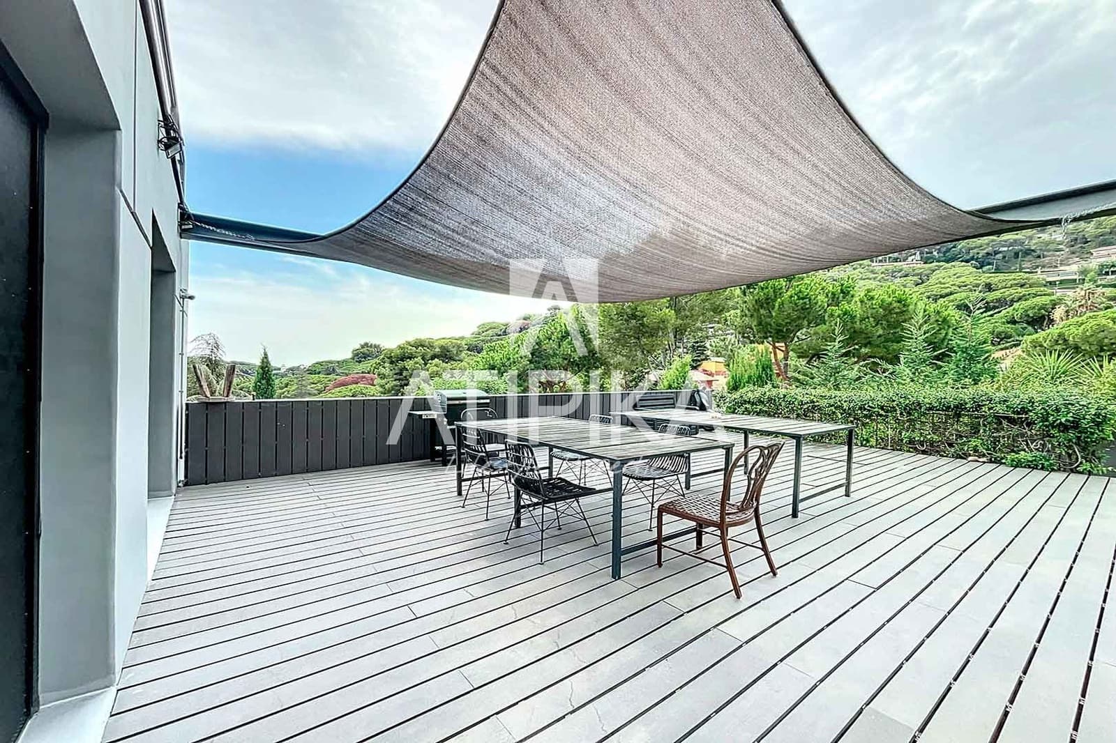4 soveværelse Villa til salg i Premia de Dalt med swimmingpool - € 1.680.000 (Ref: 8463218)