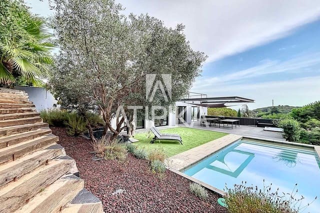 Chalet de 4 habitaciones en Premià de Dalt en venta con piscina - 1.680.000 € (Ref: 8463218)