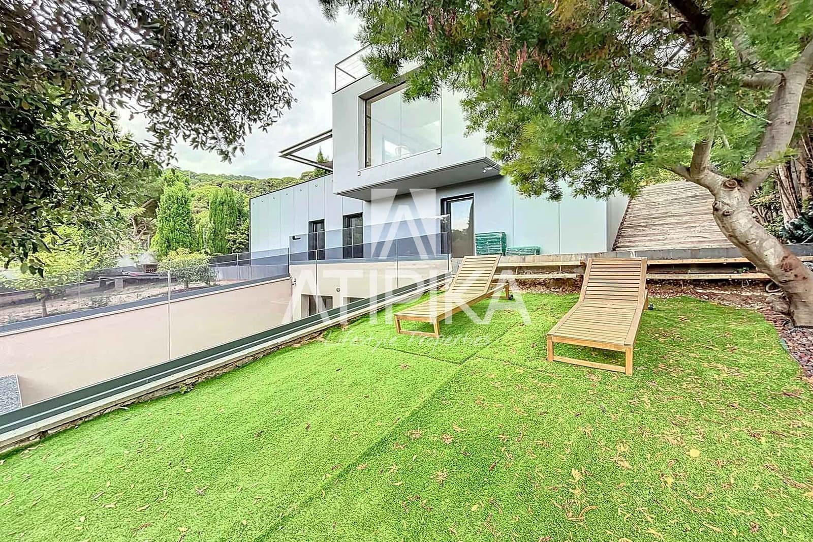 4 soveværelse Villa til salg i Premia de Dalt med swimmingpool - € 1.680.000 (Ref: 8463218)