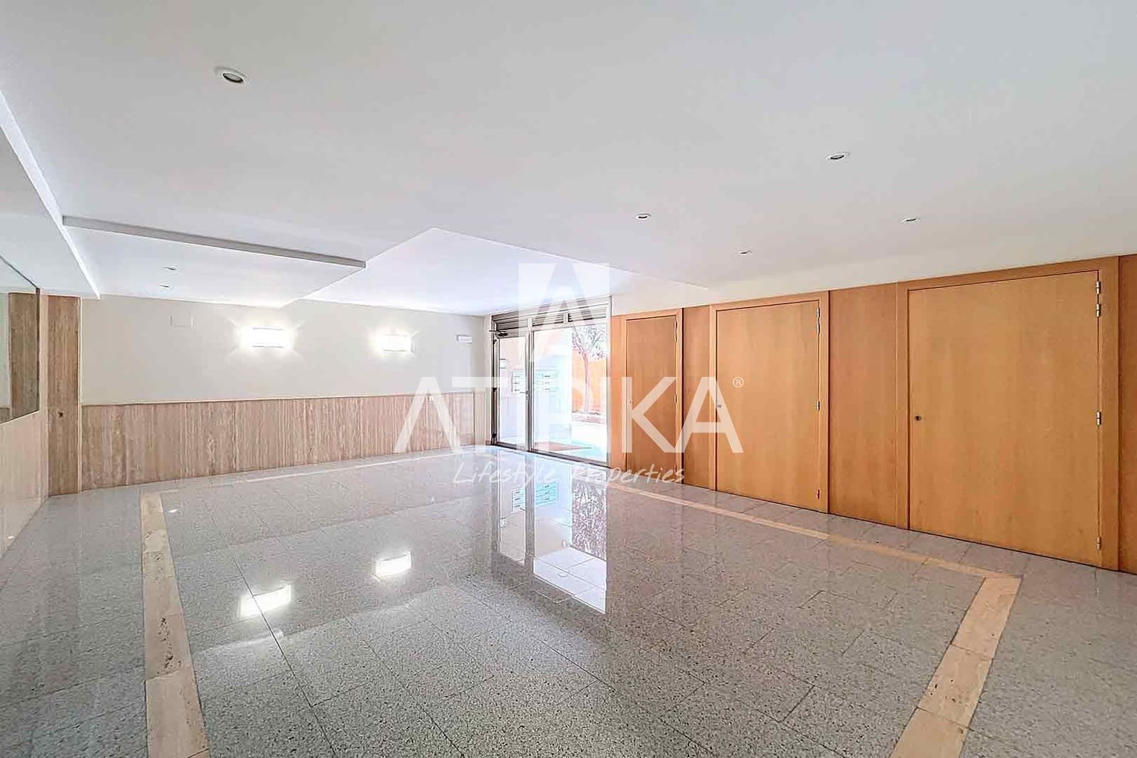 5 bedroom Apartment for sale in Tiana with pool - € 660,000 (Ref: 8478908)