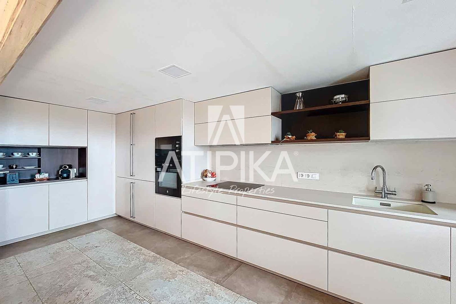 5 bedroom Apartment for sale in Tiana with pool - € 660,000 (Ref: 8478908)