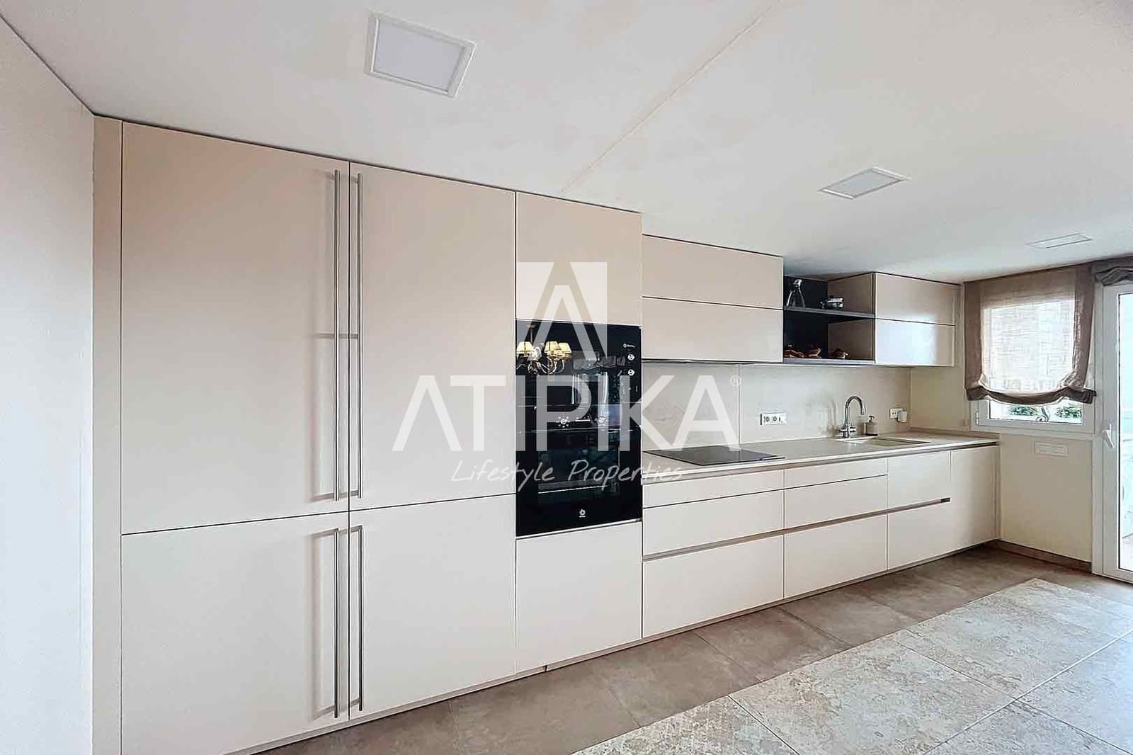 5 bedroom Apartment for sale in Tiana with pool - € 660,000 (Ref: 8478908)