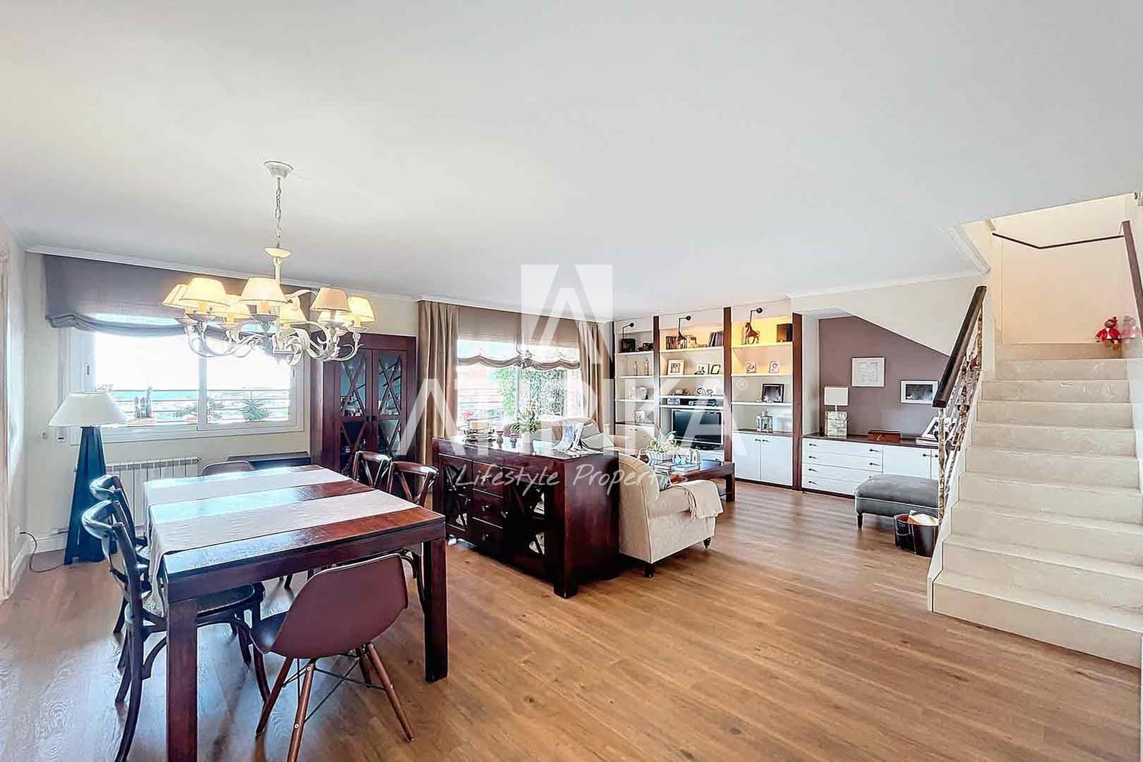 5 bedroom Apartment for sale in Tiana with pool - € 660,000 (Ref: 8478908)