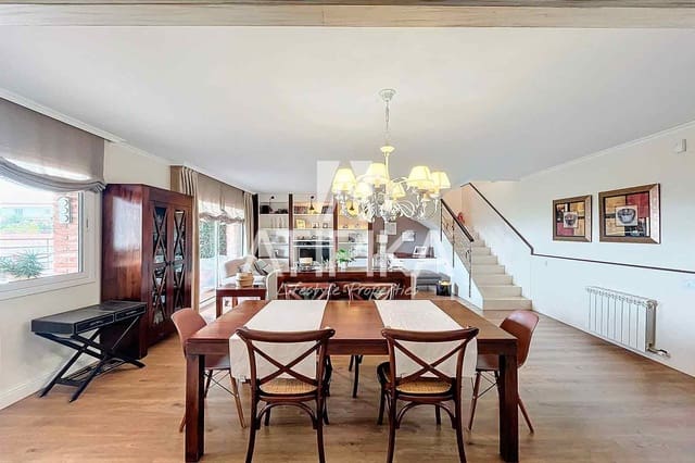 5 quarto Apartamento para venda em Tiana com piscina - 660 000 € (Ref: 8478908)