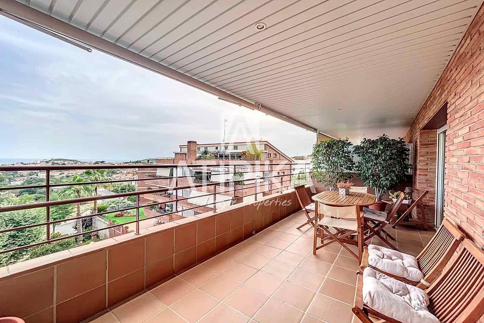5 bedroom Apartment for sale in Tiana with pool - € 660,000 (Ref: 8478908)