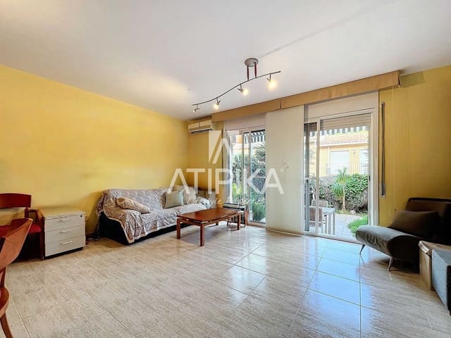 4 sypialnia Willa na sprzedaż w Sitges - 550 000 € (Ref: 8484351)