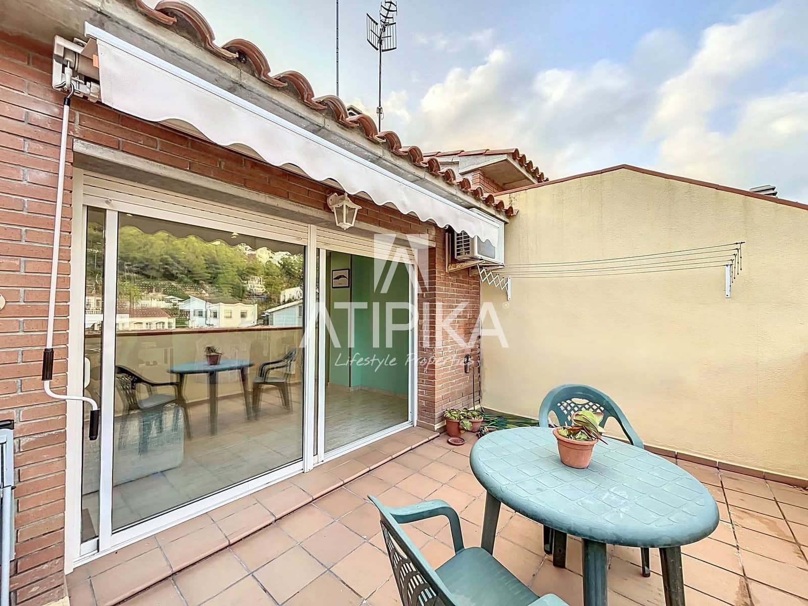 4 sovrum Villa till salu i Sitges - 550 000 € (Ref: 8484351)