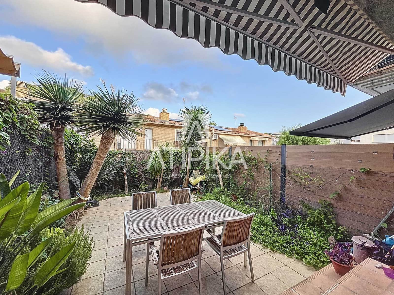 4 sovrum Villa till salu i Sitges - 550 000 € (Ref: 8484351)