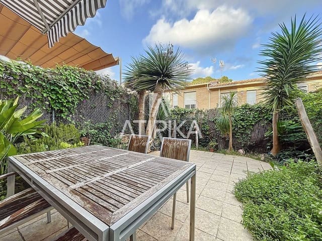 4 sypialnia Willa na sprzedaż w Sitges - 550 000 € (Ref: 8484351)