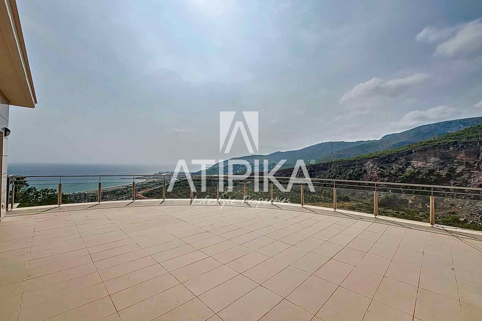 8 bedroom Villa for rent in Castelldefels with pool - € 12,000 (Ref: 8490630)