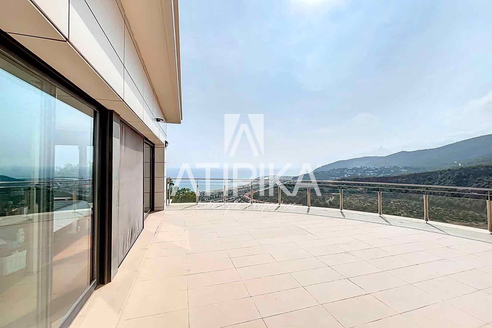 8 bedroom Villa for rent in Castelldefels with pool - € 12,000 (Ref: 8490630)