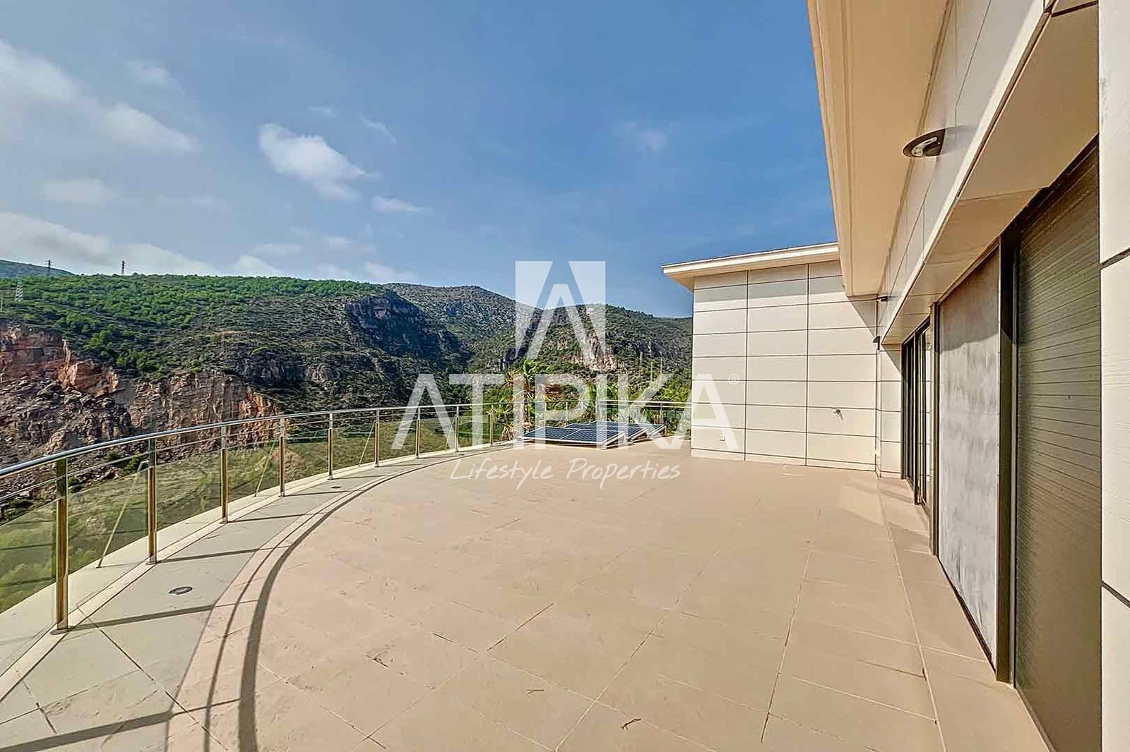 8 bedroom Villa for rent in Castelldefels with pool - € 12,000 (Ref: 8490630)