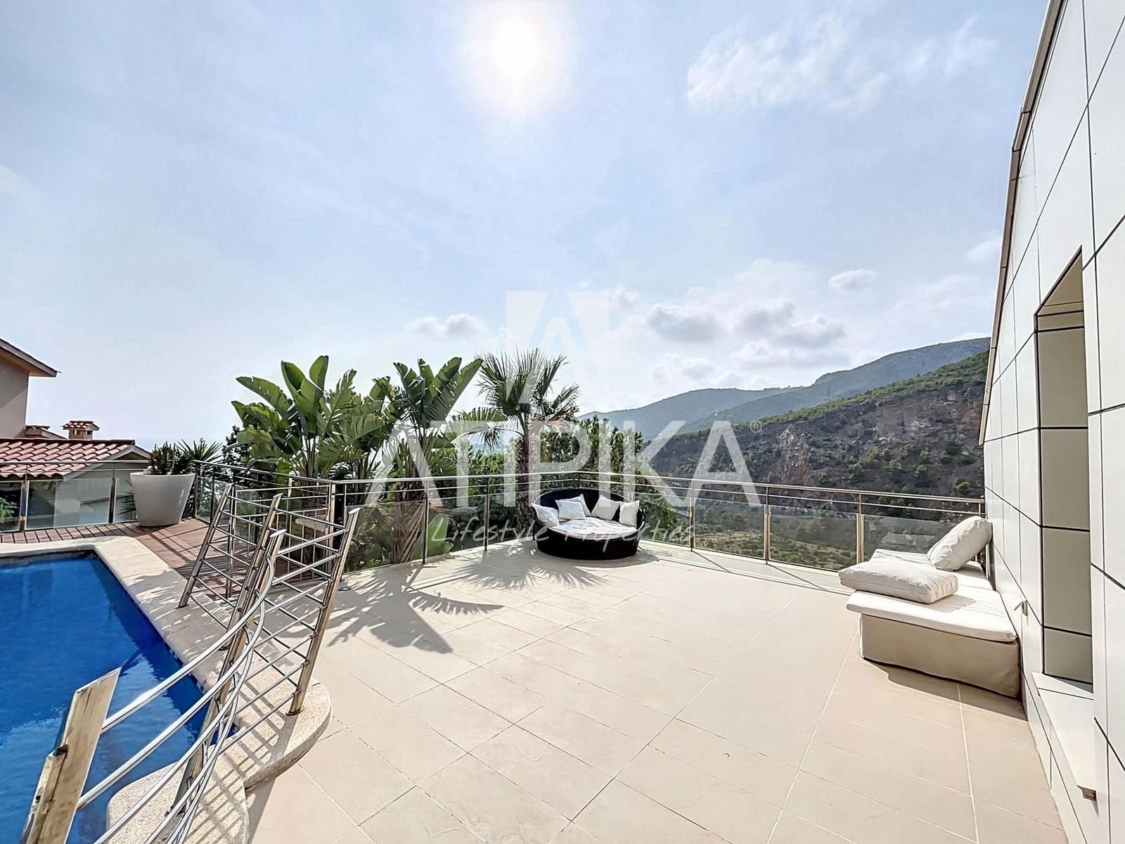 8 bedroom Villa for rent in Castelldefels with pool - € 12,000 (Ref: 8490630)