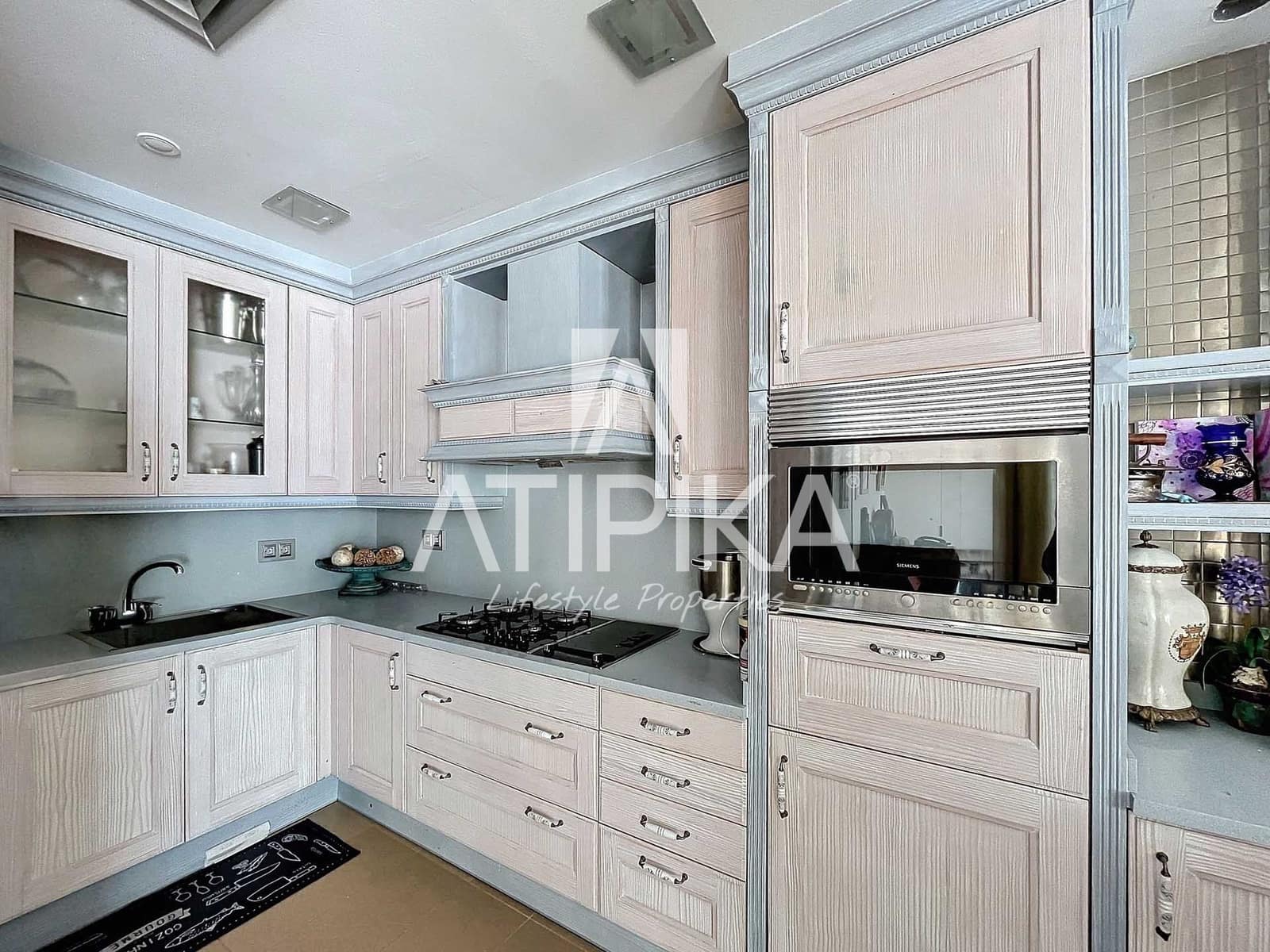 8 bedroom Villa for rent in Castelldefels with pool - € 12,000 (Ref: 8490630)