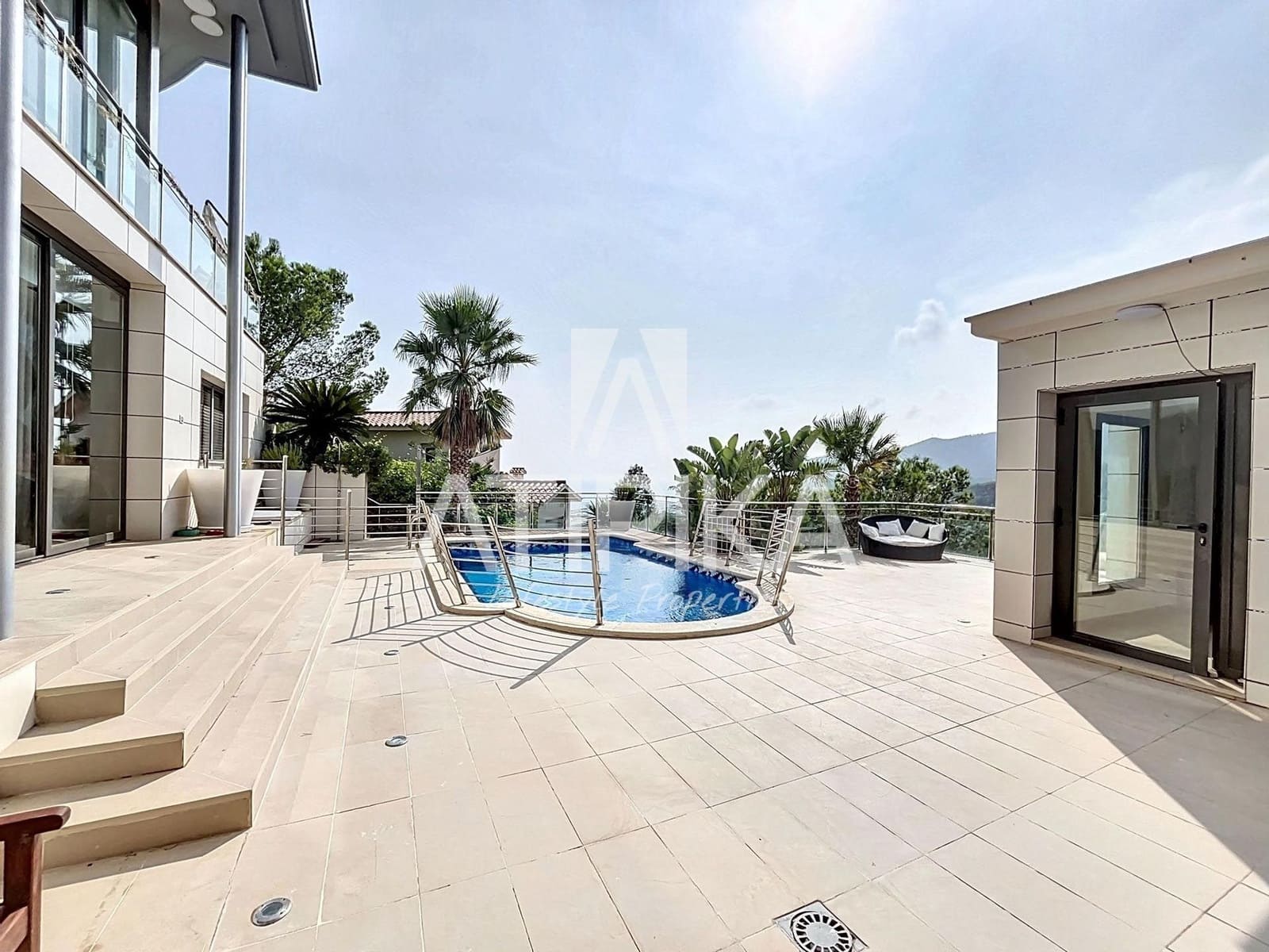 8 bedroom Villa for rent in Castelldefels with pool - € 12,000 (Ref: 8490630)