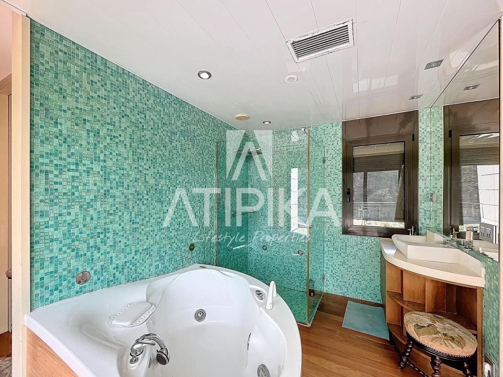 8 bedroom Villa for rent in Castelldefels with pool - € 12,000 (Ref: 8490630)