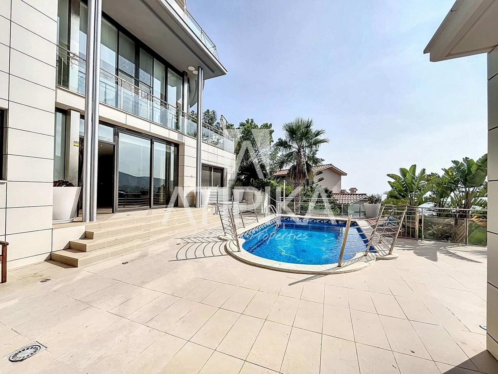 8 bedroom Villa for rent in Castelldefels with pool - € 12,000 (Ref: 8490630)