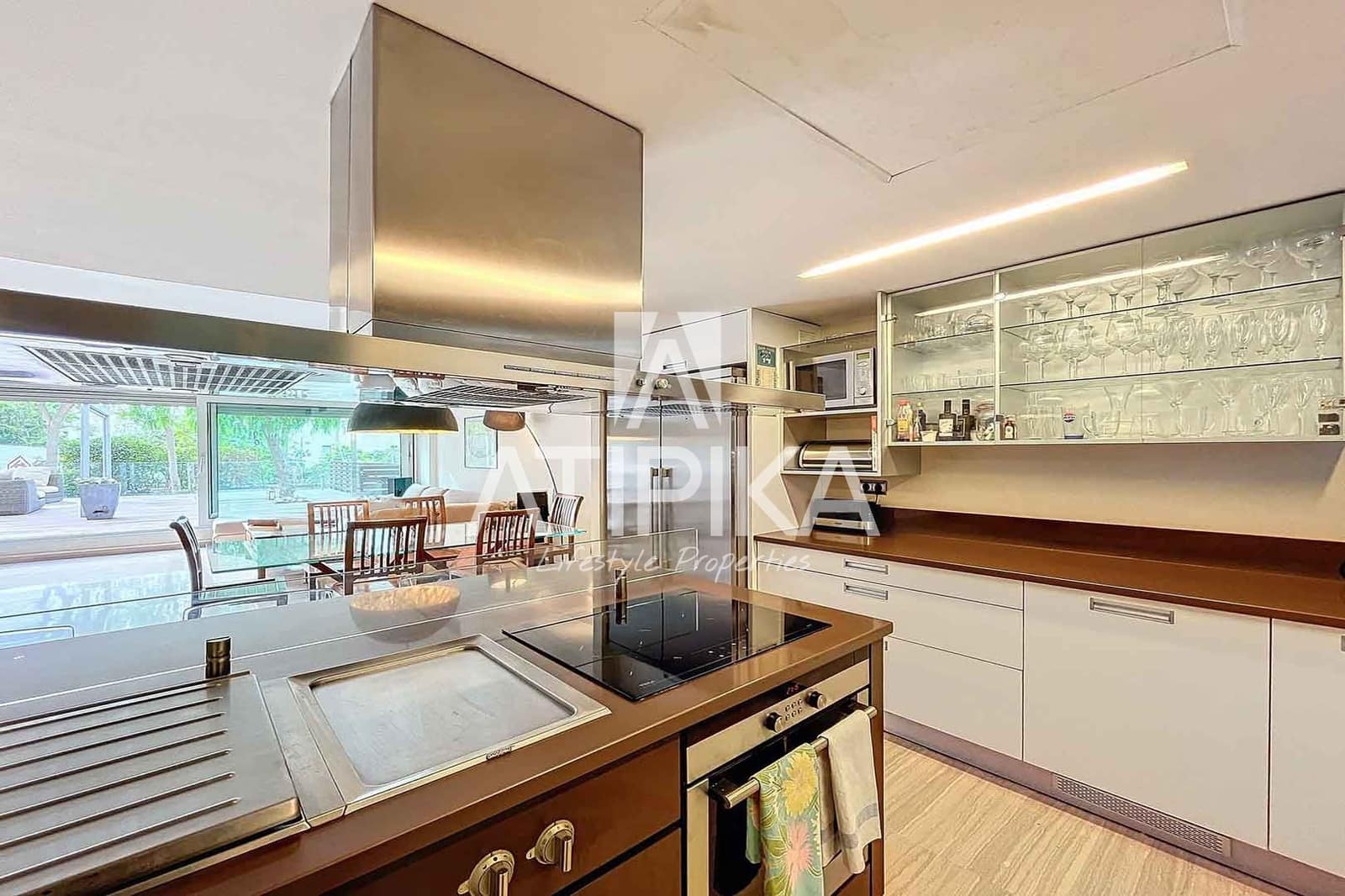 4 slaapkamer Villa te koop in Barcelona stad - € 1.950.000 (Ref: 8536239)