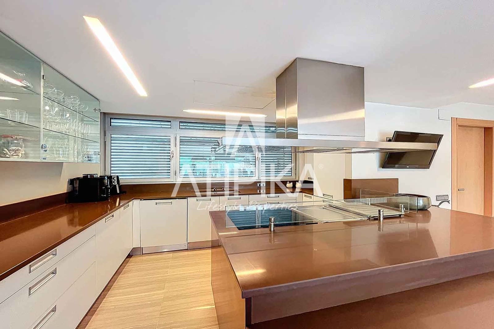 4 slaapkamer Villa te koop in Barcelona stad - € 1.950.000 (Ref: 8536239)