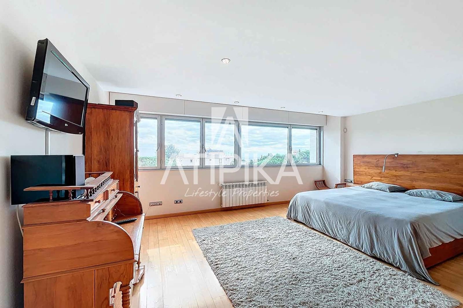 4 slaapkamer Villa te koop in Barcelona stad - € 1.950.000 (Ref: 8536239)