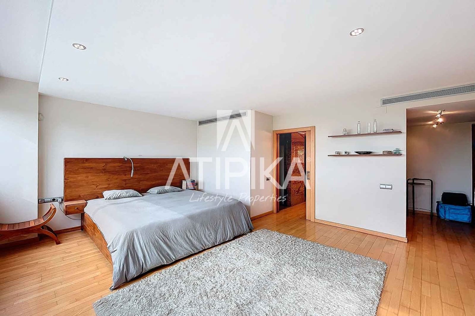 4 slaapkamer Villa te koop in Barcelona stad - € 1.950.000 (Ref: 8536239)