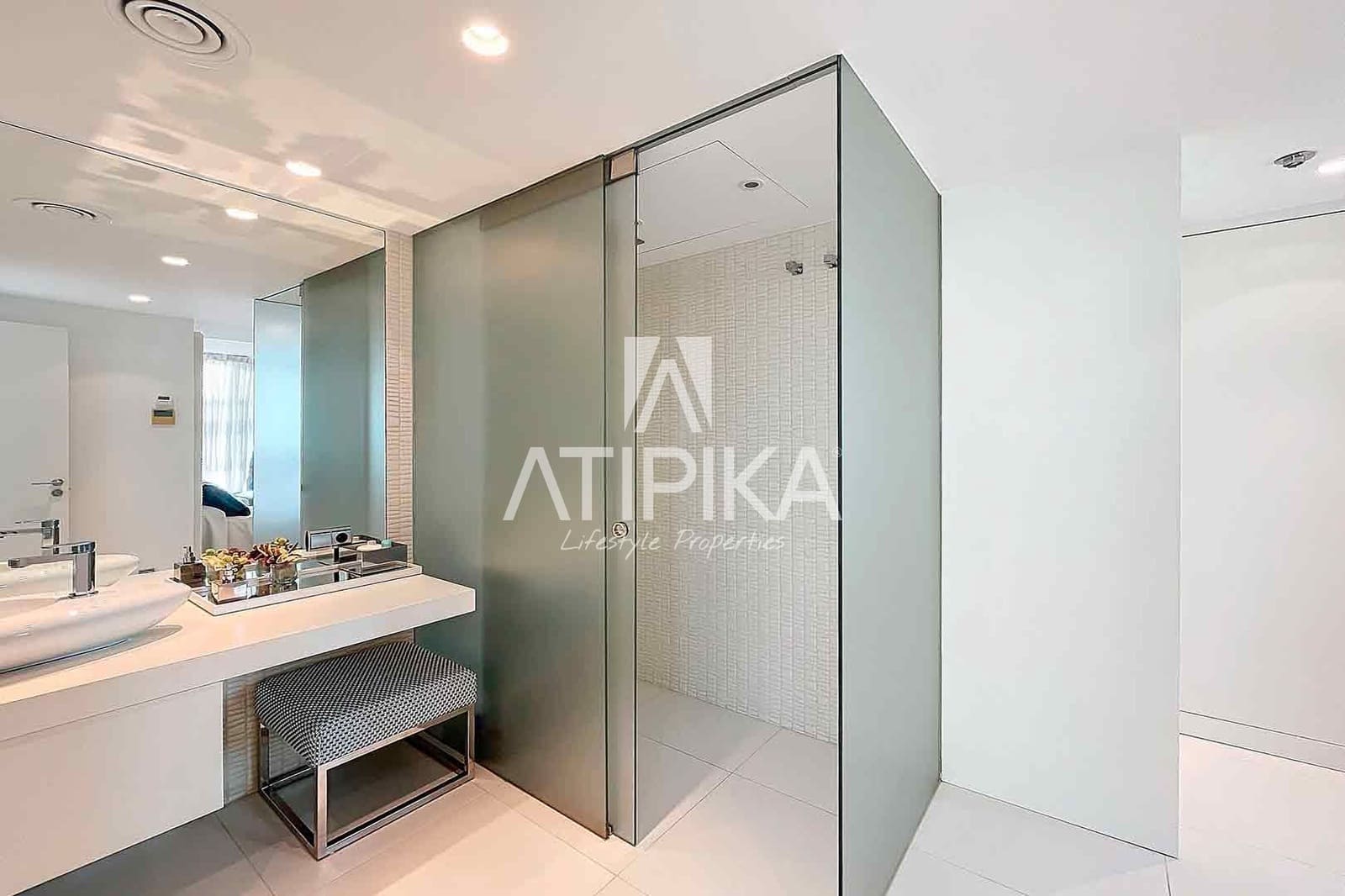 2 soveværelse Penthouse til salg i Barcelona by med swimmingpool - € 1.850.000 (Ref: 8596936)