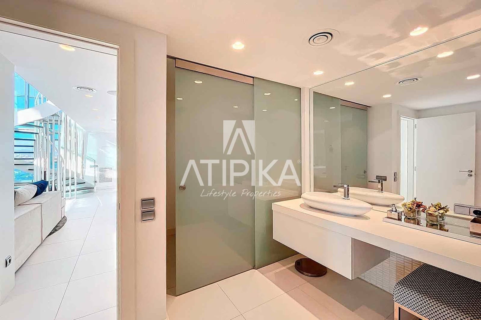 2 soveværelse Penthouse til salg i Barcelona by med swimmingpool - € 1.850.000 (Ref: 8596936)