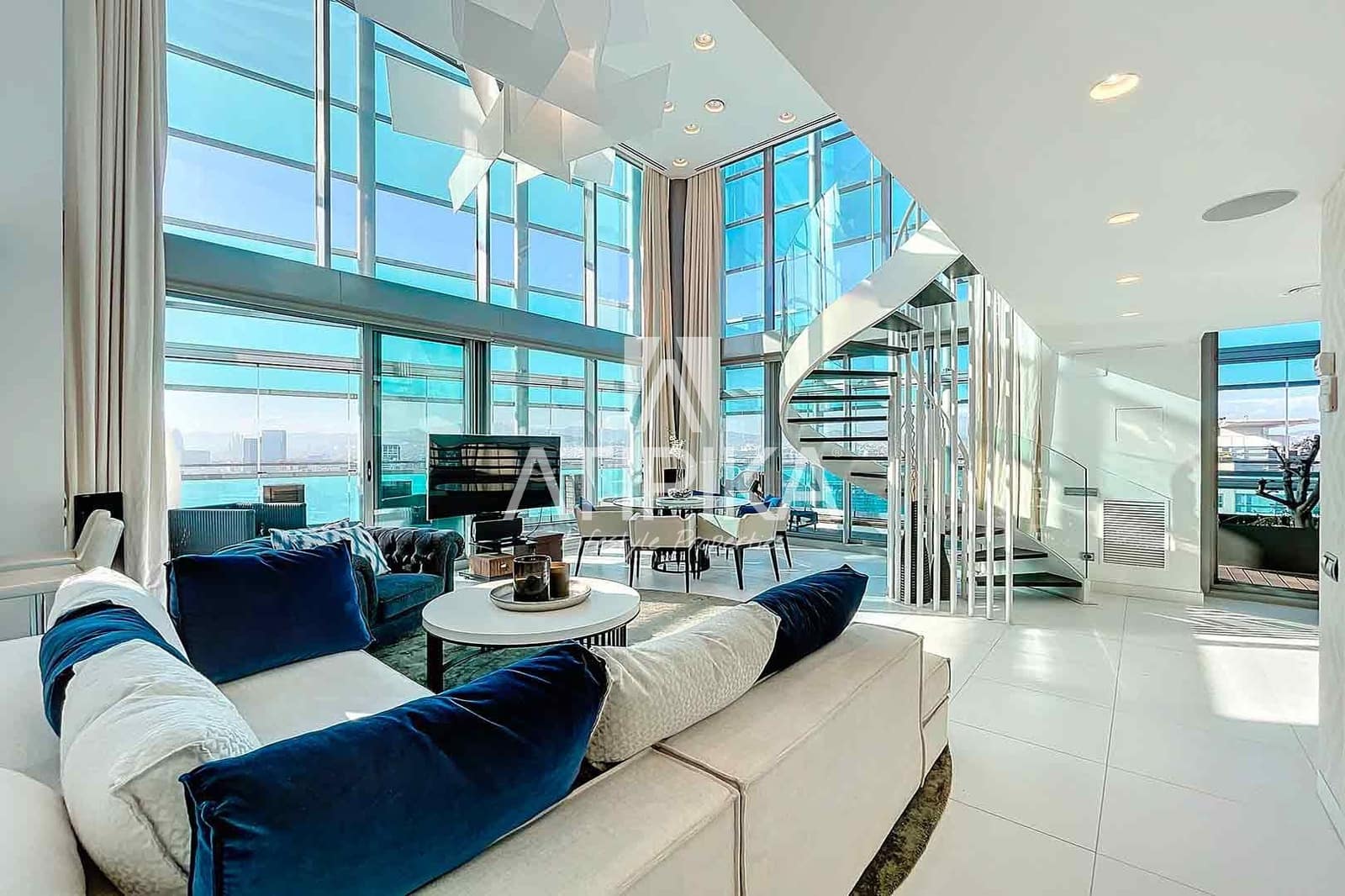 2 soveværelse Penthouse til salg i Barcelona by med swimmingpool - € 1.850.000 (Ref: 8596936)