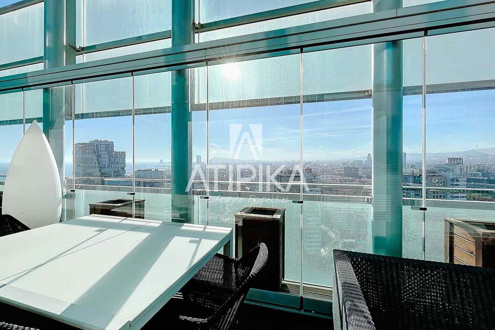 2 soveværelse Penthouse til salg i Barcelona by med swimmingpool - € 1.850.000 (Ref: 8596936)