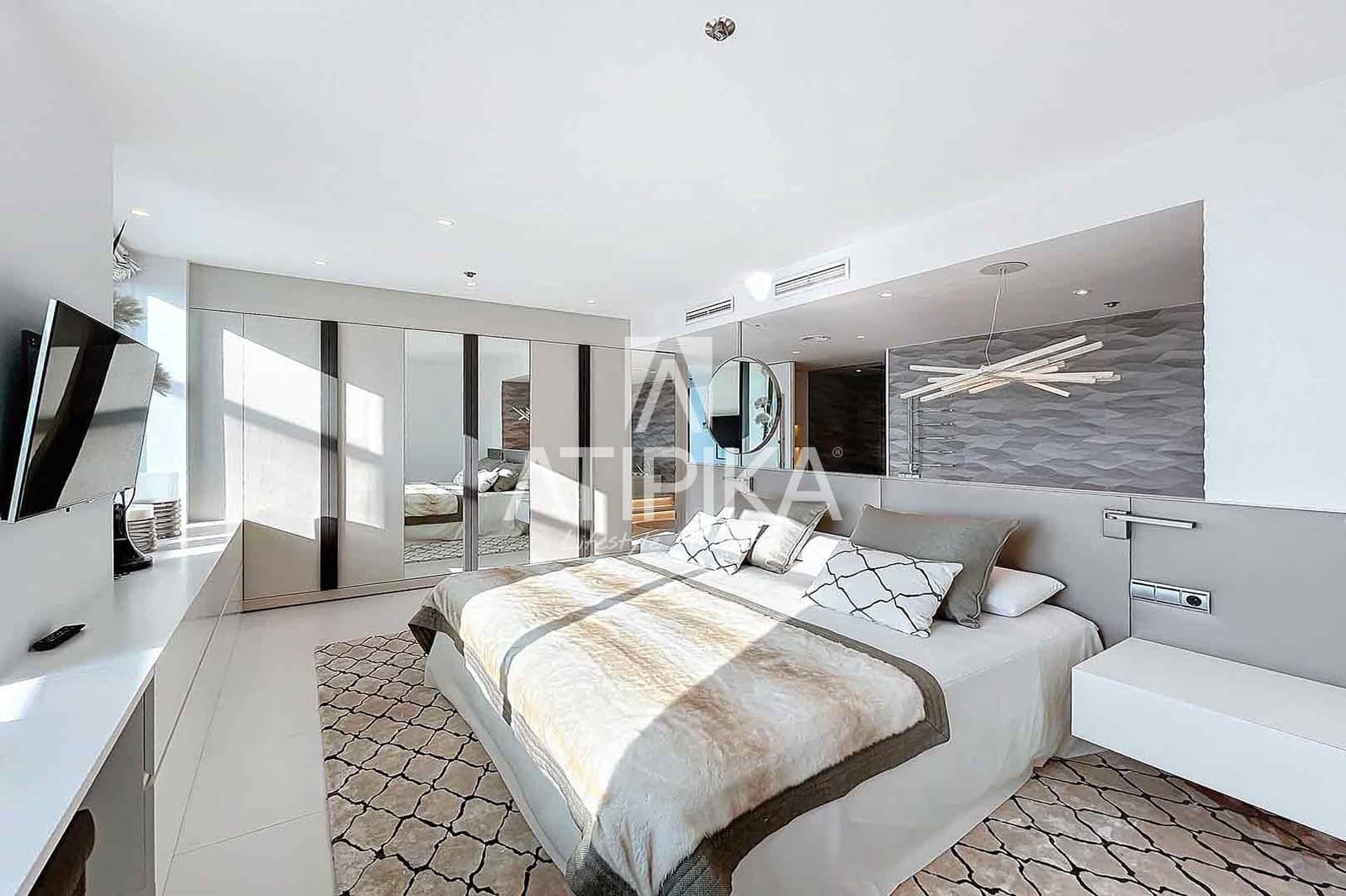 2 soveværelse Penthouse til salg i Barcelona by med swimmingpool - € 1.850.000 (Ref: 8596936)