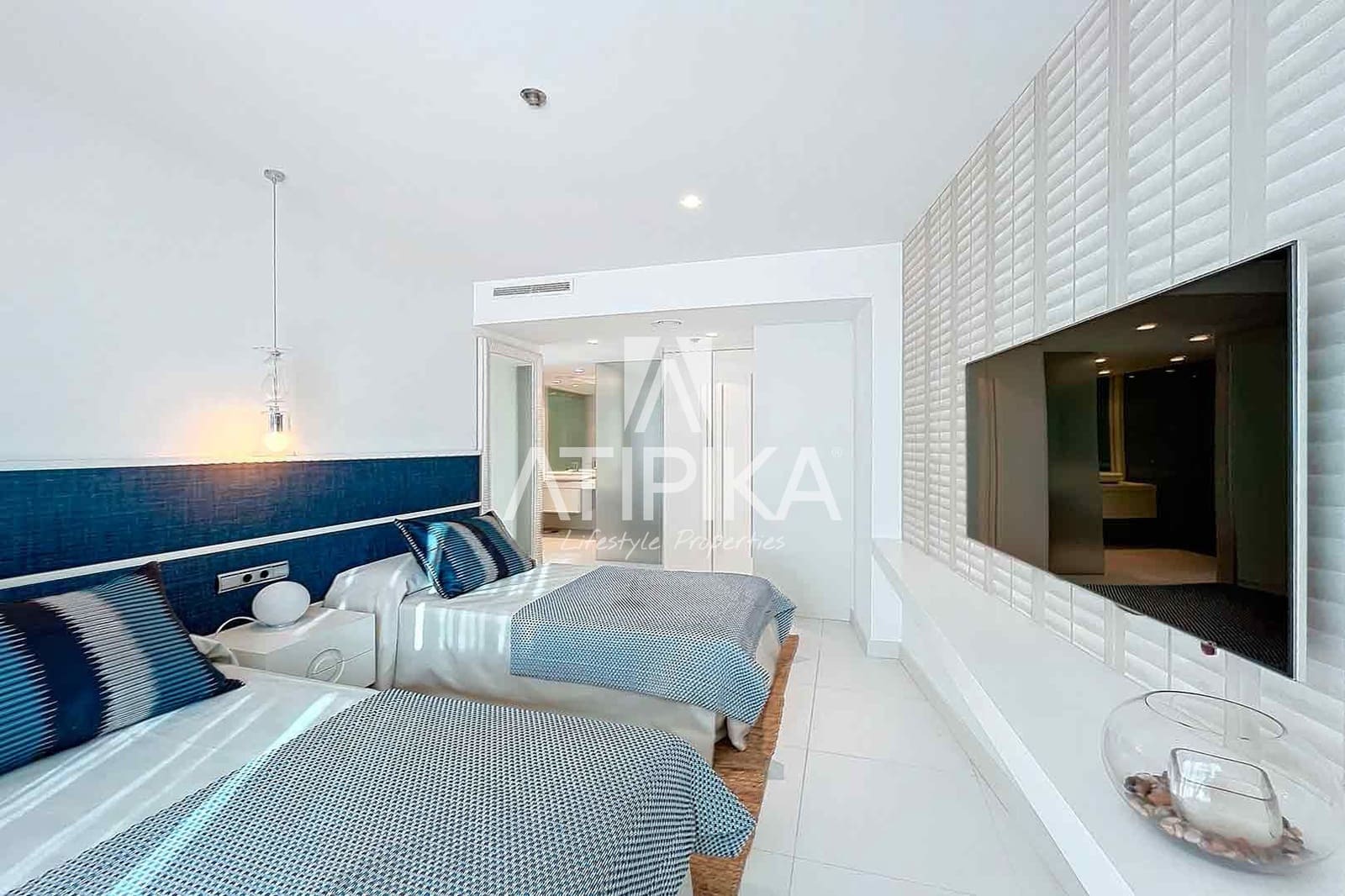 2 soveværelse Penthouse til salg i Barcelona by med swimmingpool - € 1.850.000 (Ref: 8596936)