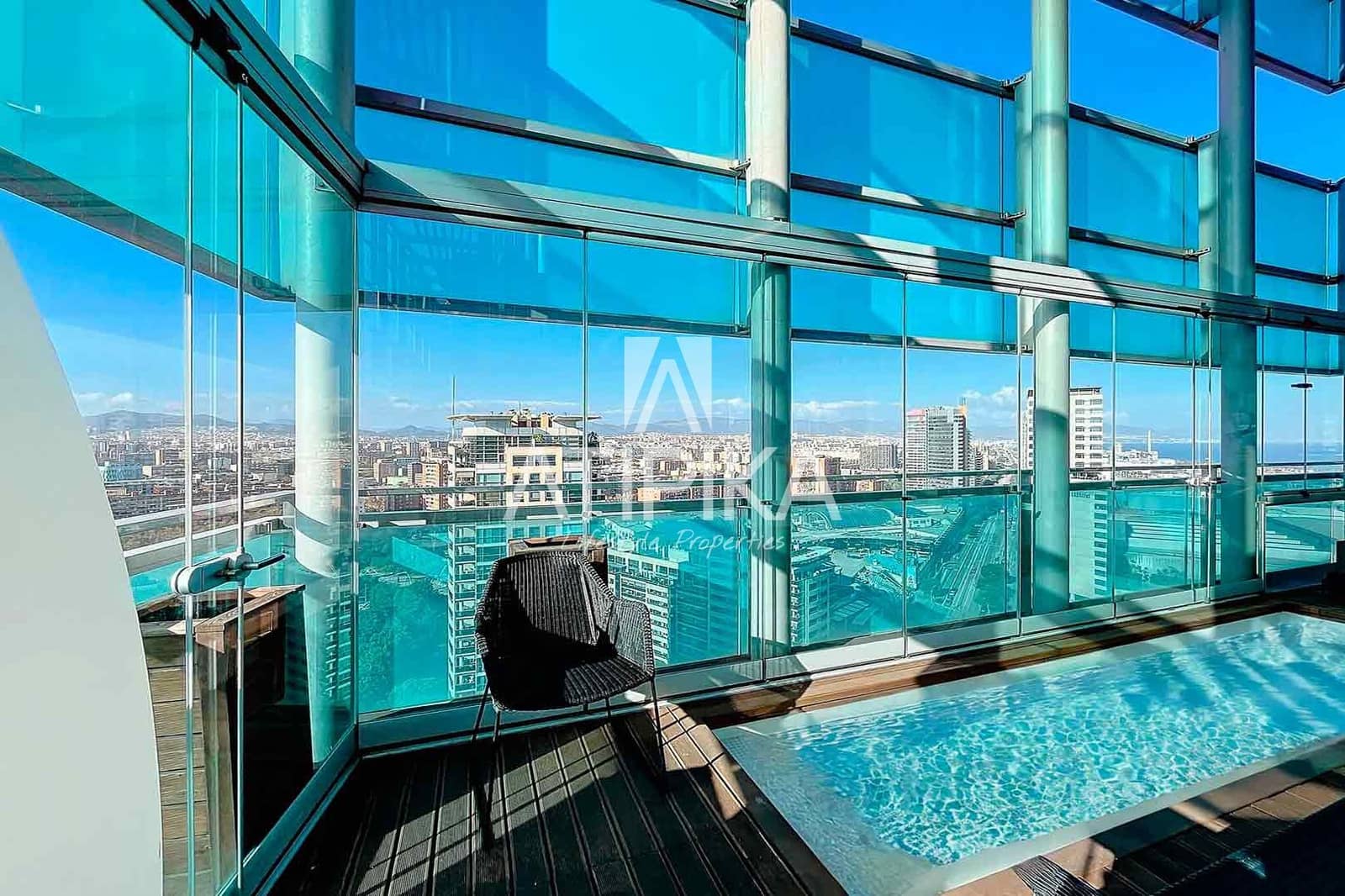 2 soveværelse Penthouse til salg i Barcelona by med swimmingpool - € 1.850.000 (Ref: 8596936)