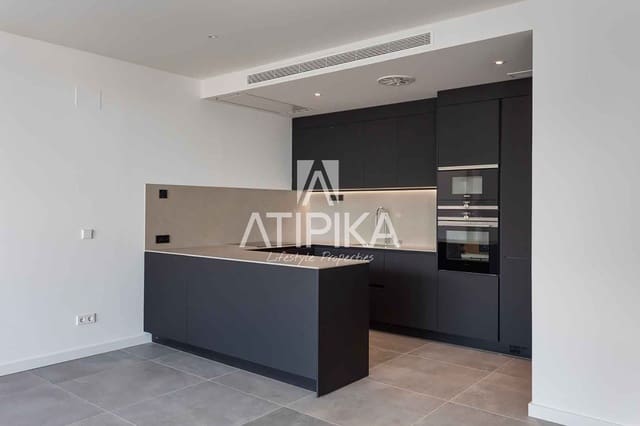 3 bedroom Apartment for sale in Salou with pool - € 850,000 (Ref: 8651847)