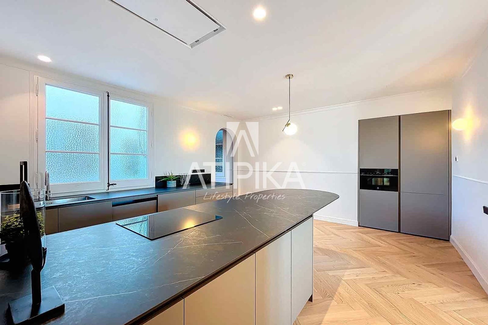 2 bedroom Apartment for sale in Barcelona city - € 775,000 (Ref: 8656007)