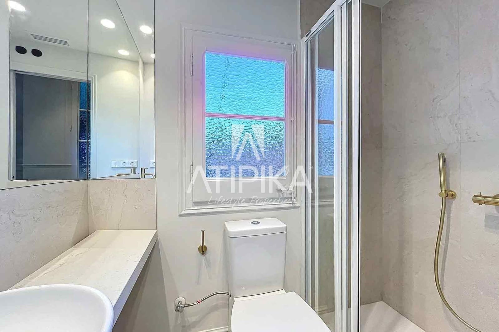 2 bedroom Apartment for sale in Barcelona city - € 775,000 (Ref: 8656007)