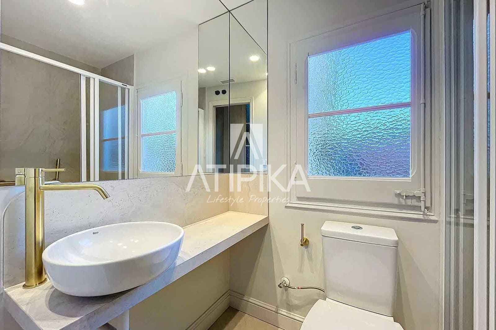 2 bedroom Apartment for sale in Barcelona city - € 775,000 (Ref: 8656007)