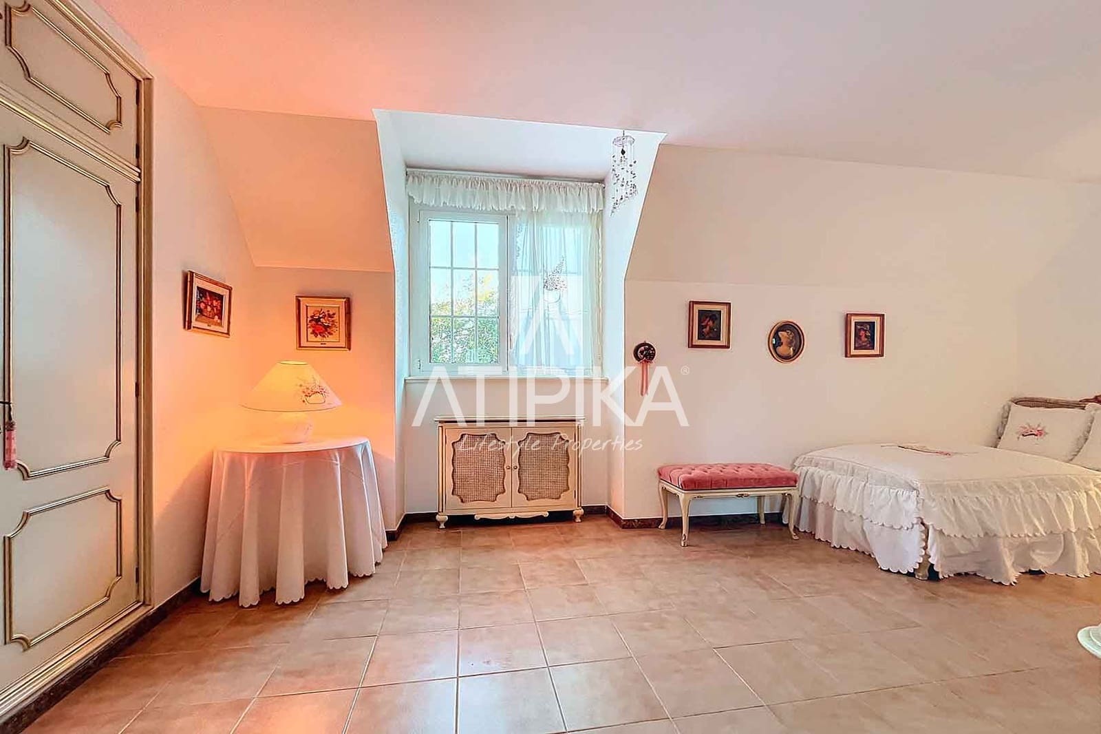 7 makuuhuone Huvila vuokrattavana paikassa Gava mukana uima-altaan - 6 000 € (Ref: 8721691)