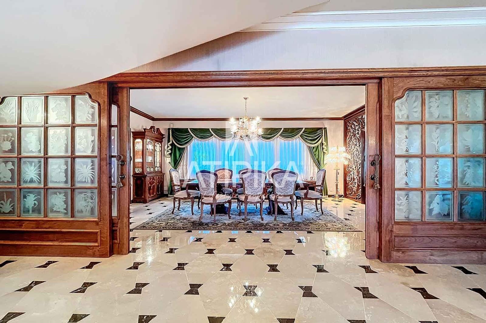 7 makuuhuone Huvila vuokrattavana paikassa Gava mukana uima-altaan - 6 000 € (Ref: 8721691)