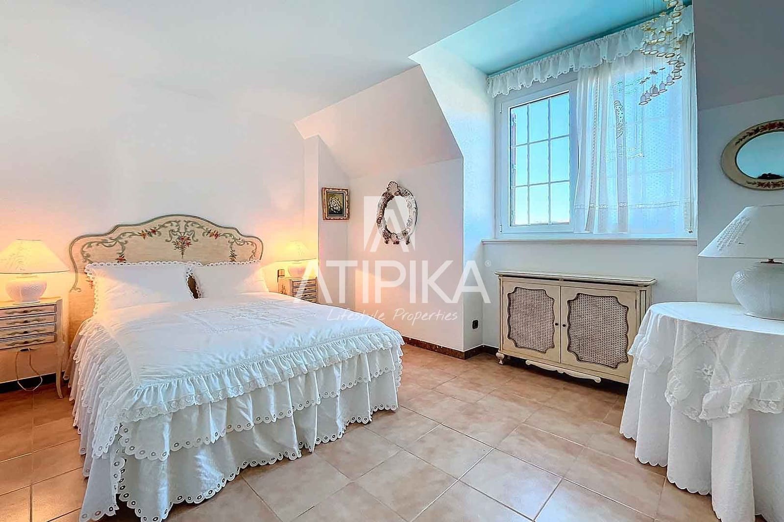 7 makuuhuone Huvila vuokrattavana paikassa Gava mukana uima-altaan - 6 000 € (Ref: 8721691)