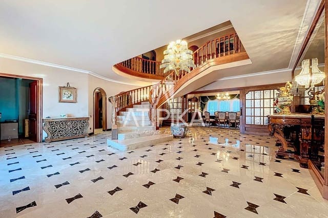 7 sovrum Villa att hyra i Gavà med pool - 6 000 € (Ref: 8721691)