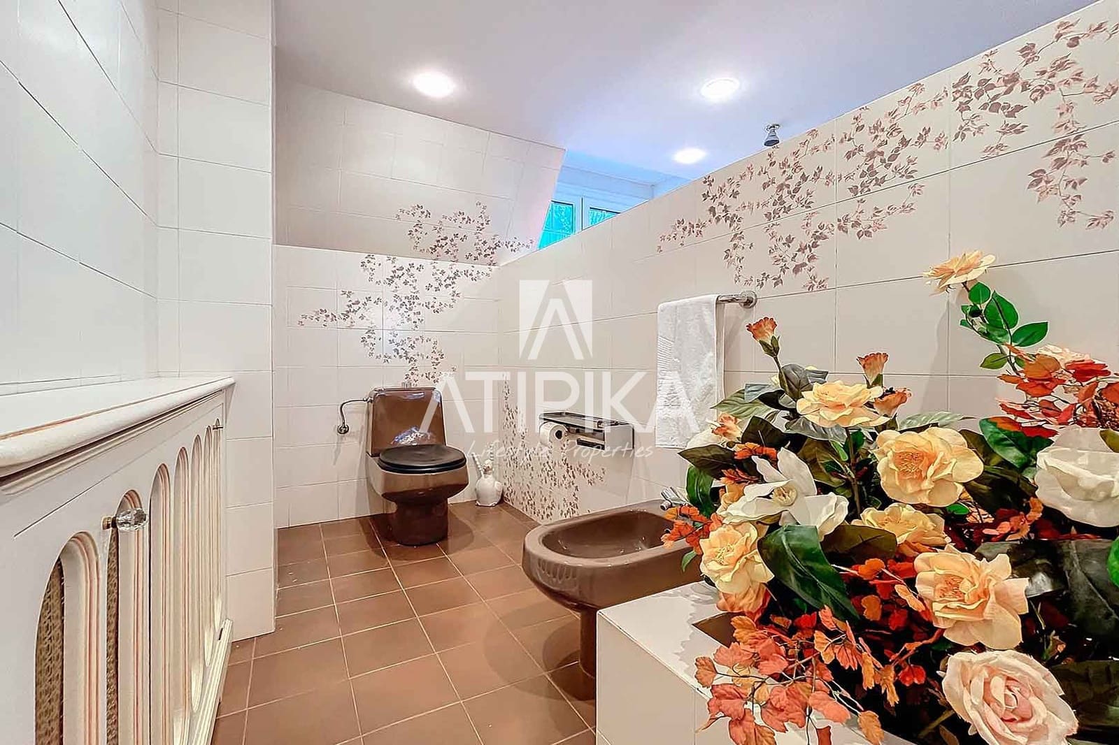 7 makuuhuone Huvila vuokrattavana paikassa Gava mukana uima-altaan - 6 000 € (Ref: 8721691)